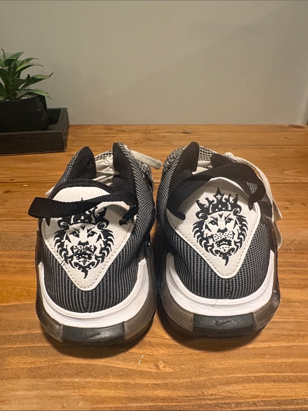 Nike LeBron Witness 7 basketball shoes - Picture 2 of 6